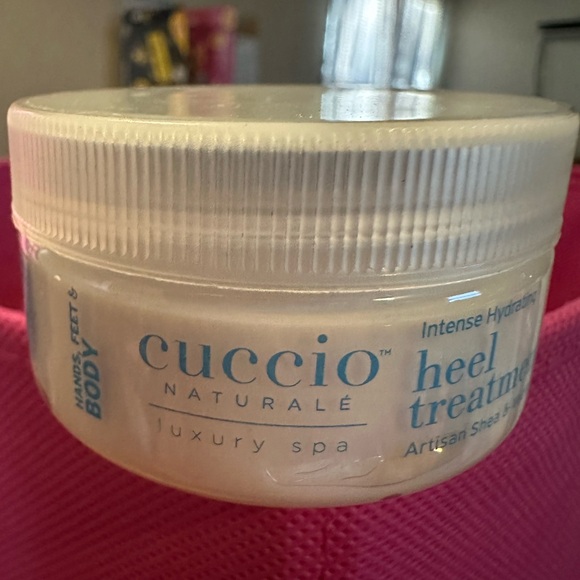 Cuccio Heel Treatment - NEW & SEALED - Picture 2 of 3